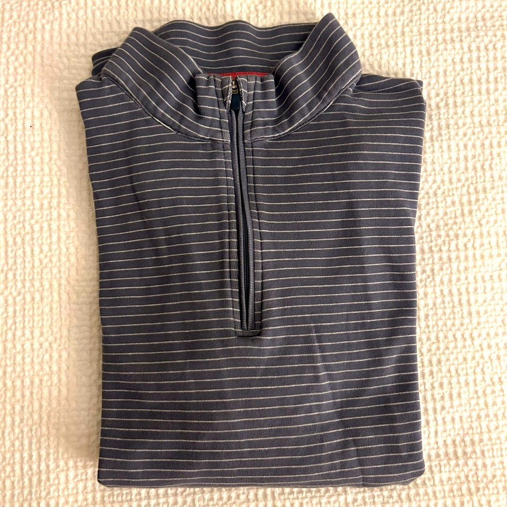 XL Fish Hippie quarter zip, like new condition. Grayish blue striped.